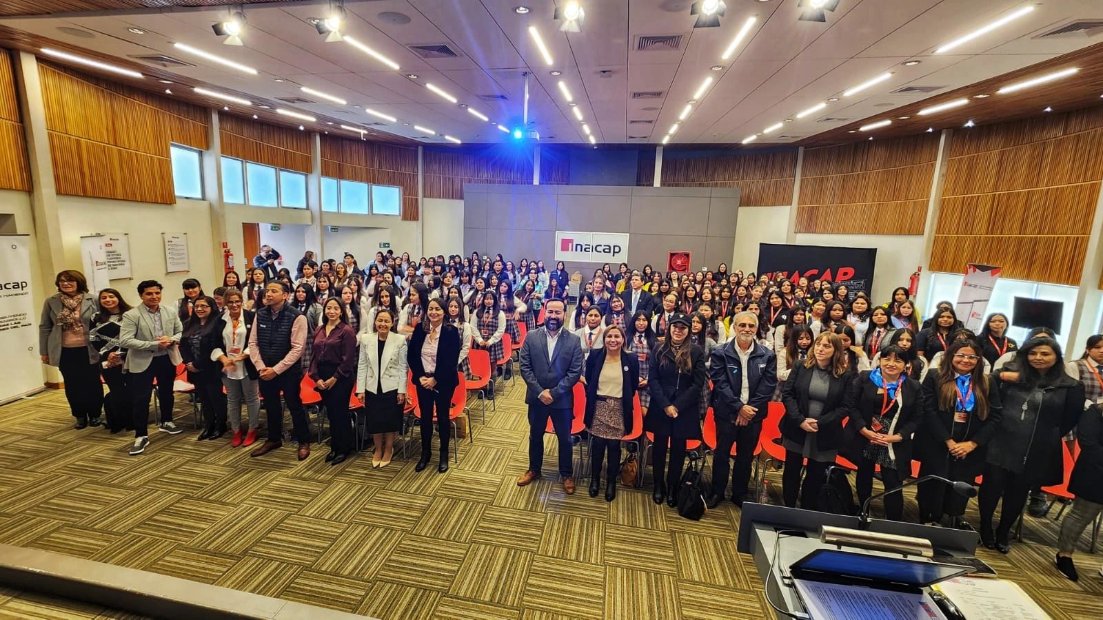 Minera Cordillera conmemora el Día de la Mujer Minera junto a estudiantes, autoridades y representantes del sector